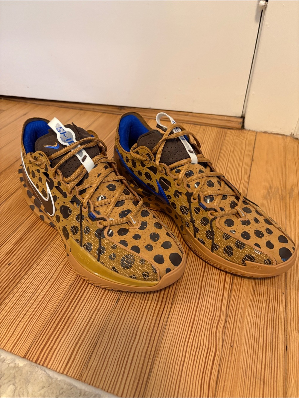 Nike Men’s “Milk & Cookie” Jordan Poole Sneakers (like new)